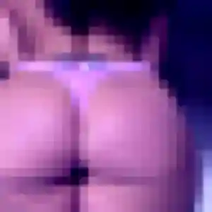 Lila (27 ans) à Vennecy propose un plan cul ce soir