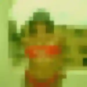 Jade, 19 ans, en ligne à Vic-sur-Seille pour une rencontre coquine