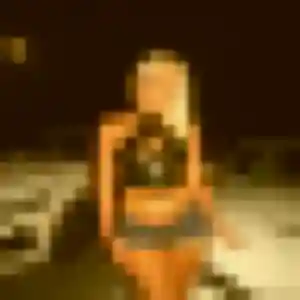 Clara (28 ans) à Vieux-Condé propose une rencontre aujourd'hui