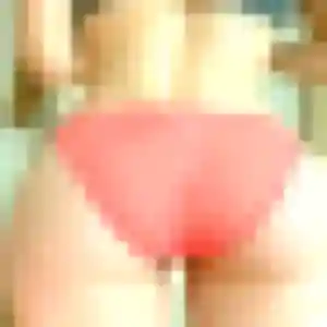 Sexy Naila, 25 ans à Vigeois - découvrir son profil