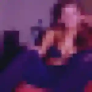 Enora, 24 ans, en ligne à Ville-la-Grand pour un plan cul