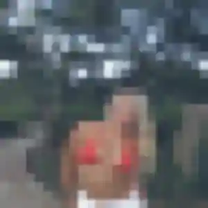 Photo privée de Emilie, 35 ans à Villieu-Loyes-Mollon - plan discret
