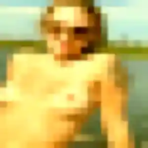 Sarah, 23 ans, dispo pour plan cul à Vivoin