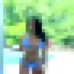 Flore, 30 ans, disponible à Volvic pour un plan cul