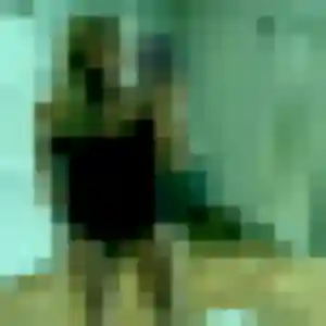 Romane de Vred, 21 ans - plan cul discret