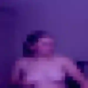 Rencontre Laura, 22 ans à Wiesviller en privé